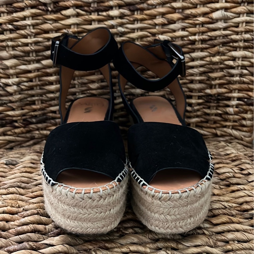 Espadrille sandals